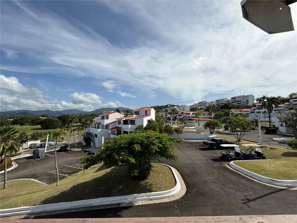 Cluster 2 6000 RIO MAR BOULEVARD #5D Rio Grande, PR 00745