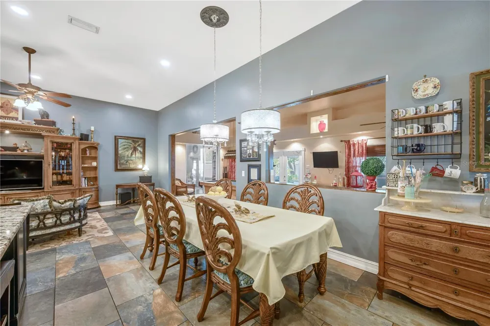 1128 LUMSDEN TRACE CIRCLE Valrico, FL 33594