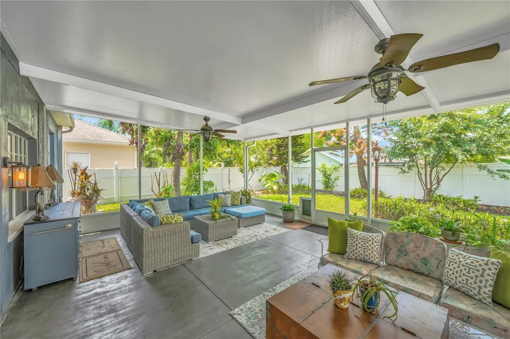 1128 LUMSDEN TRACE CIRCLE Valrico, FL 33594