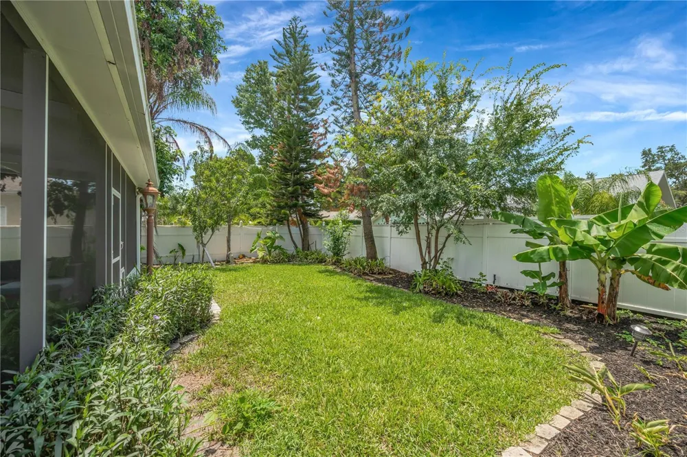 1128 LUMSDEN TRACE CIRCLE Valrico, FL 33594
