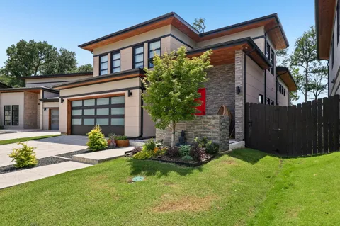 3075 Tall Oaks Court