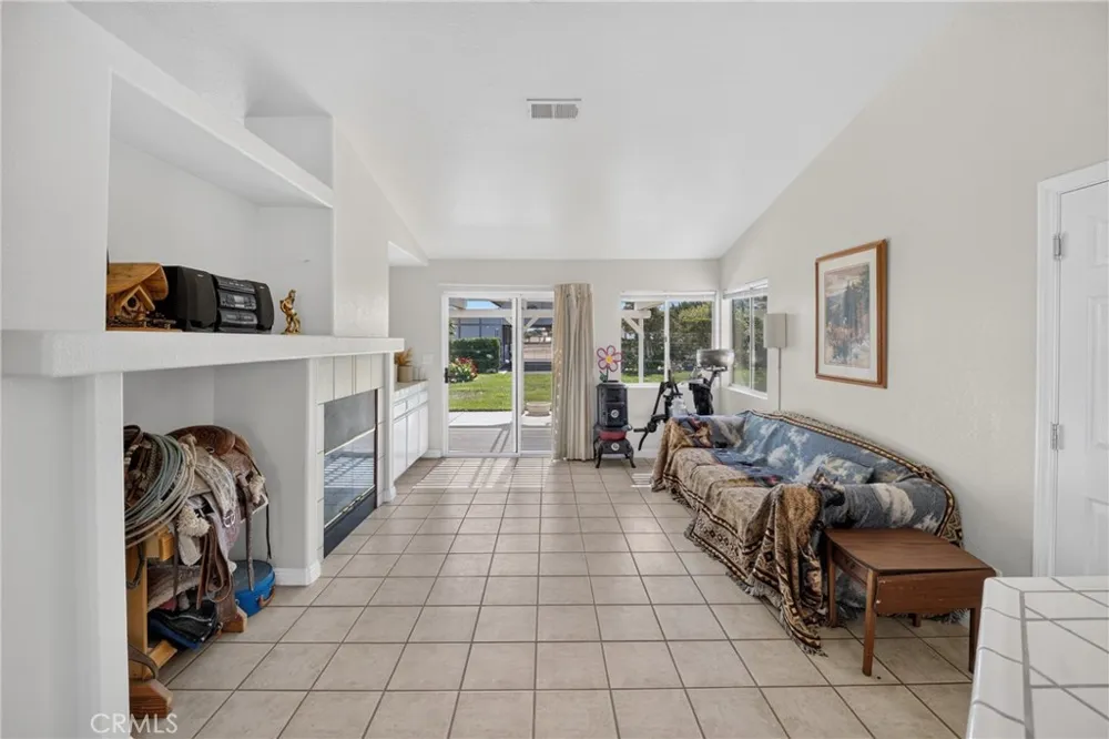 35962 52nd E Palmdale, CA 93552