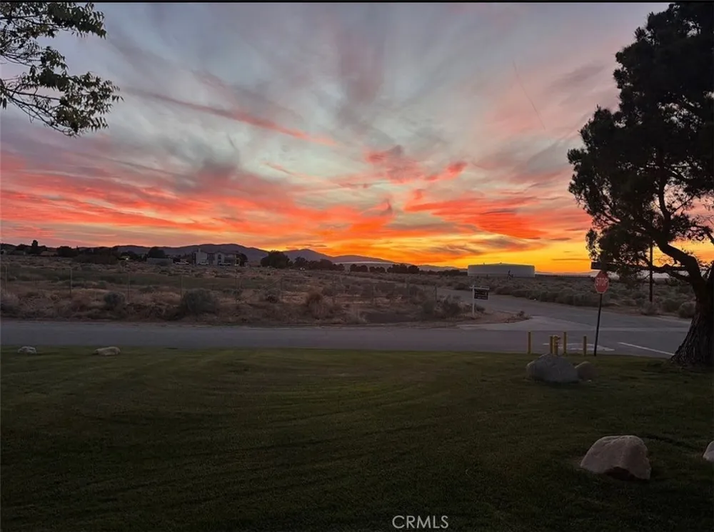 35962 52nd E Palmdale, CA 93552