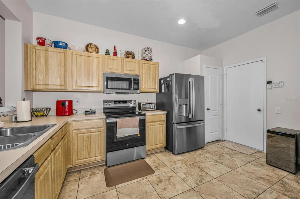 8414 SANDY BEACH STREET Tampa, FL 33634