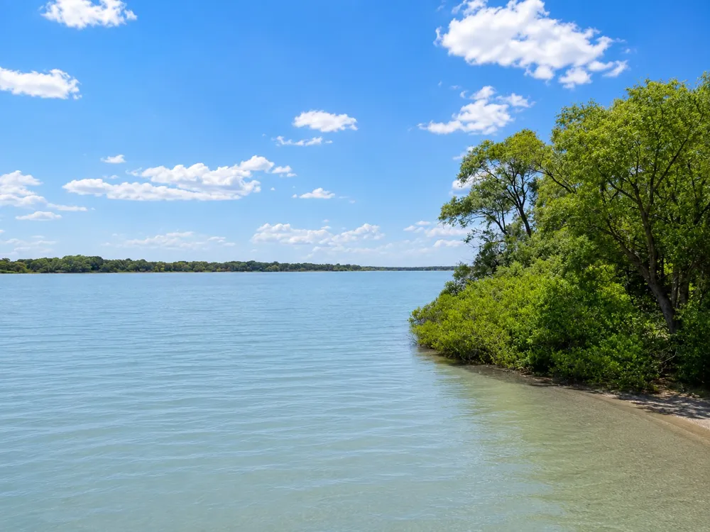 640 LLOYDS ROAD #6 Little Elm, TX 75068