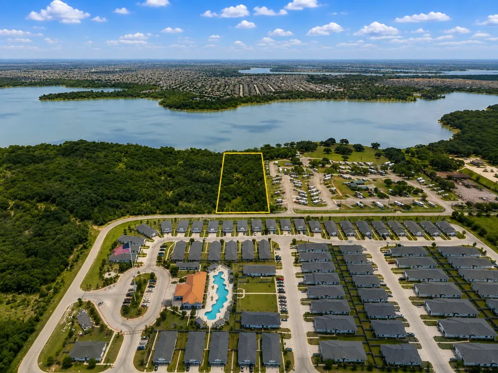 640 LLOYDS ROAD #6 Little Elm, TX 75068