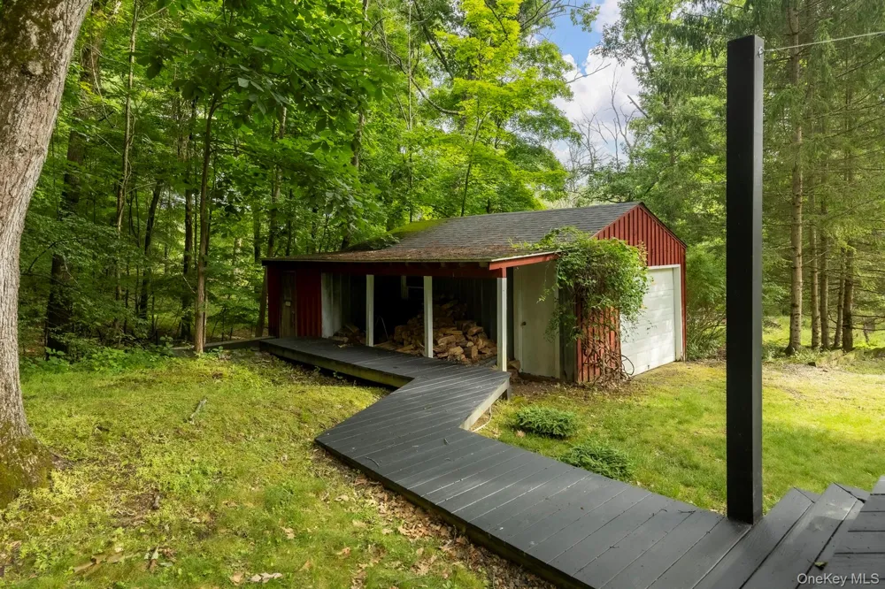 46 E POND LILLY ROAD Ancram, NY 12502