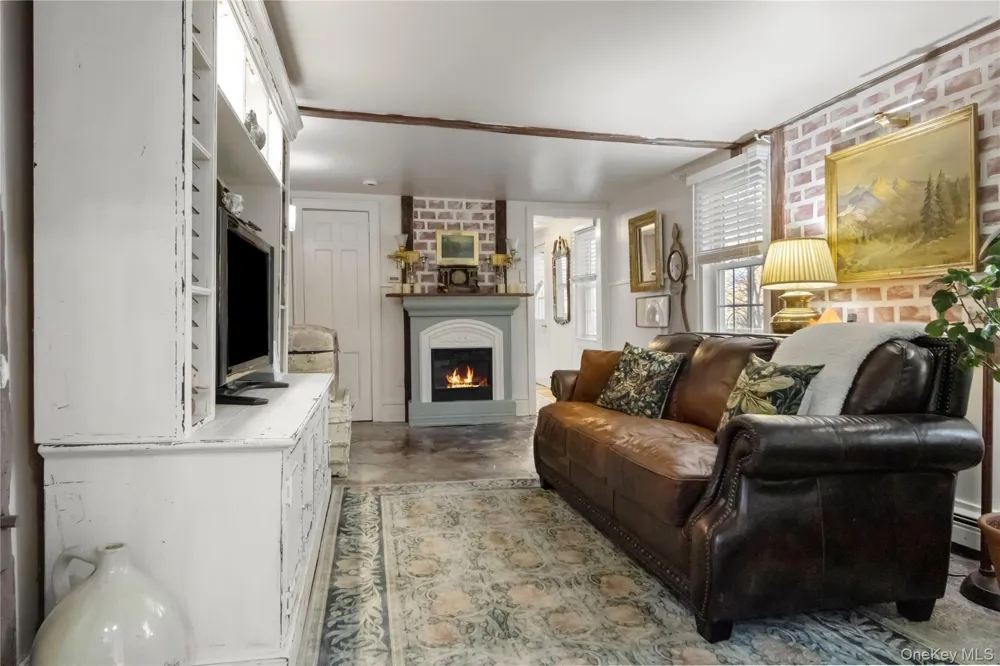 195 Pressler Road Wallkill, NY 12589