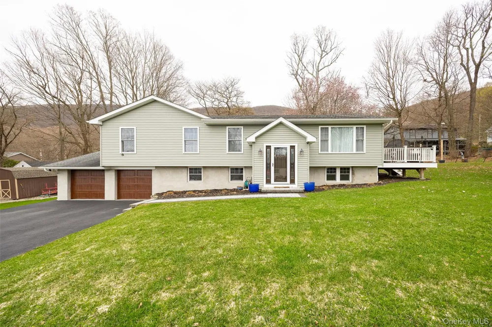 8 Willow Road Beacon, NY 12508
