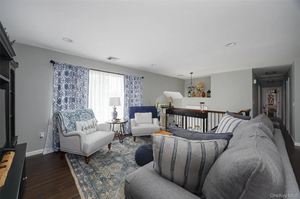 8 Willow Road Beacon, NY 12508