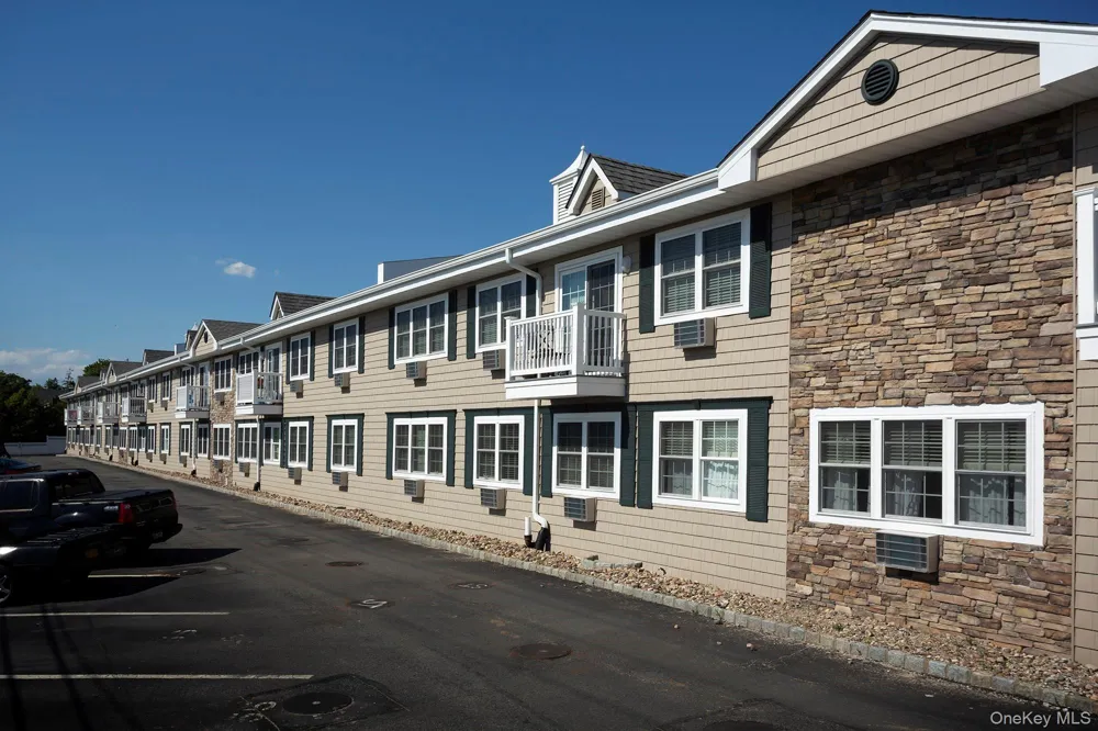 333 Candee Avenue #B3 Sayville, NY 11782