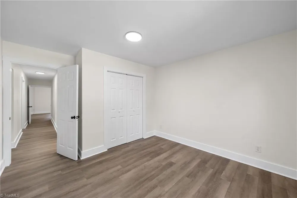 1037 Madison Avenue Winston-Salem, NC 27103