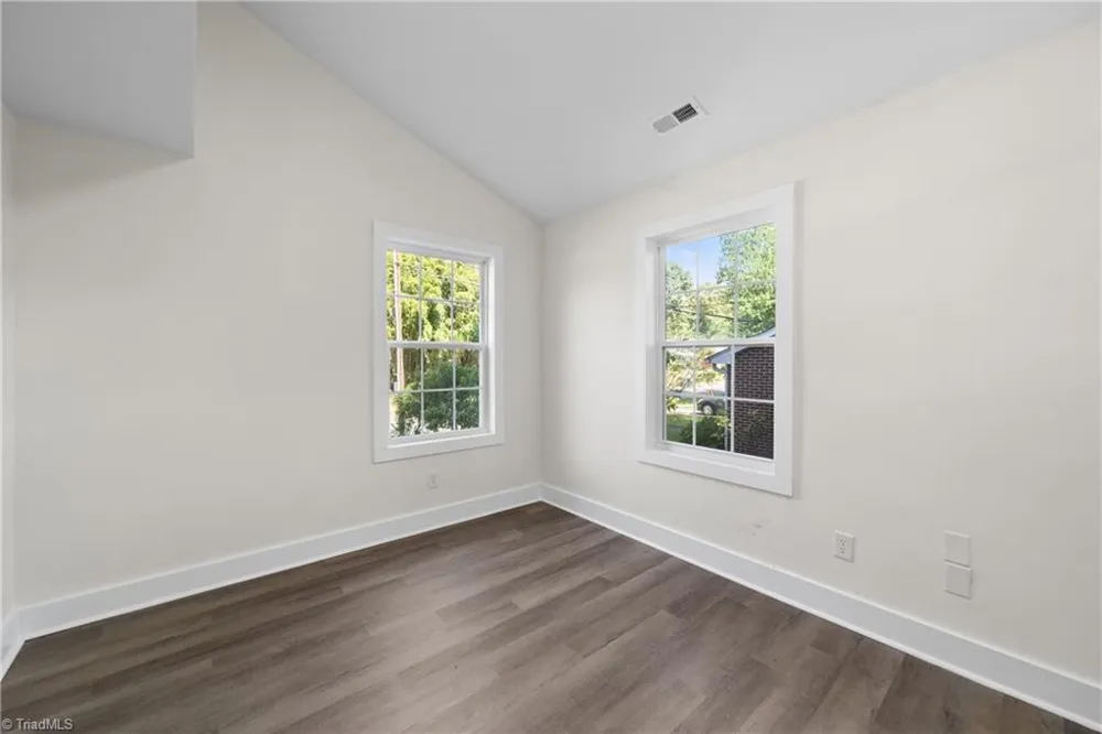 1037 Madison Avenue Winston-Salem, NC 27103