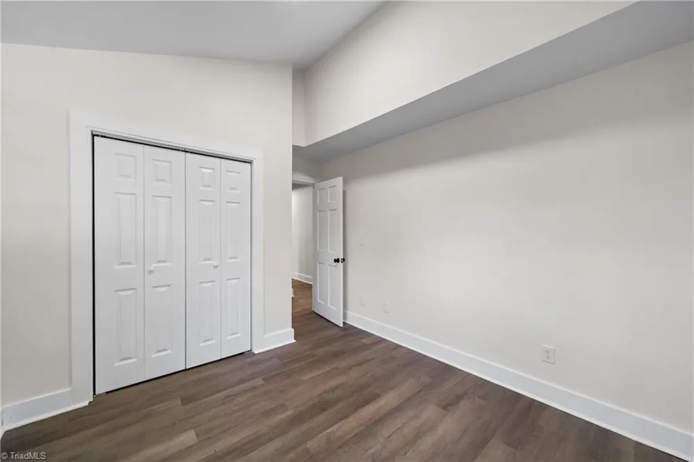 1037 Madison Avenue Winston-Salem, NC 27103