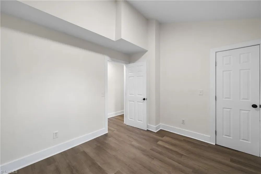 1037 Madison Avenue Winston-Salem, NC 27103