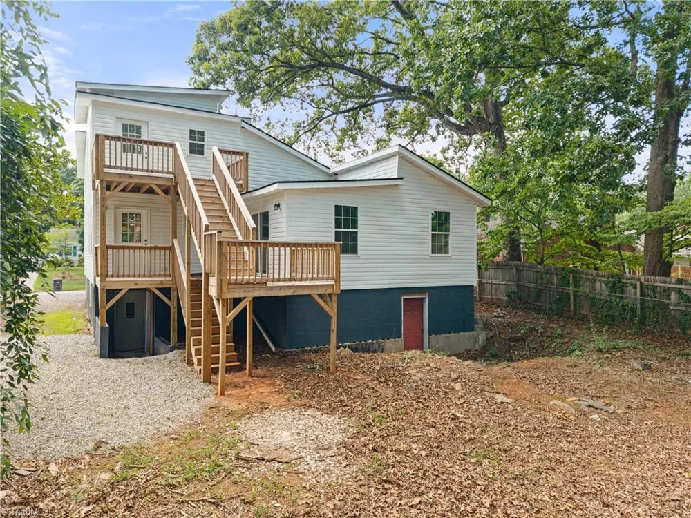 1037 Madison Avenue Winston-Salem, NC 27103