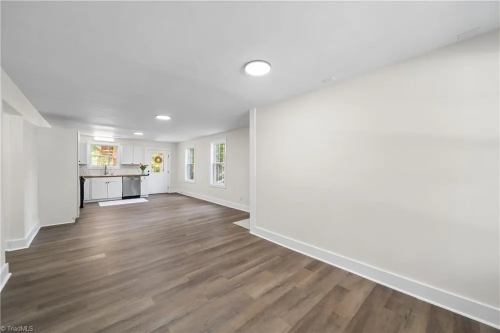 1037 Madison Avenue Winston-Salem, NC 27103