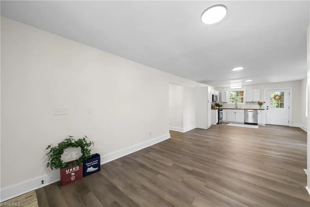 1037 Madison Avenue Winston-Salem, NC 27103