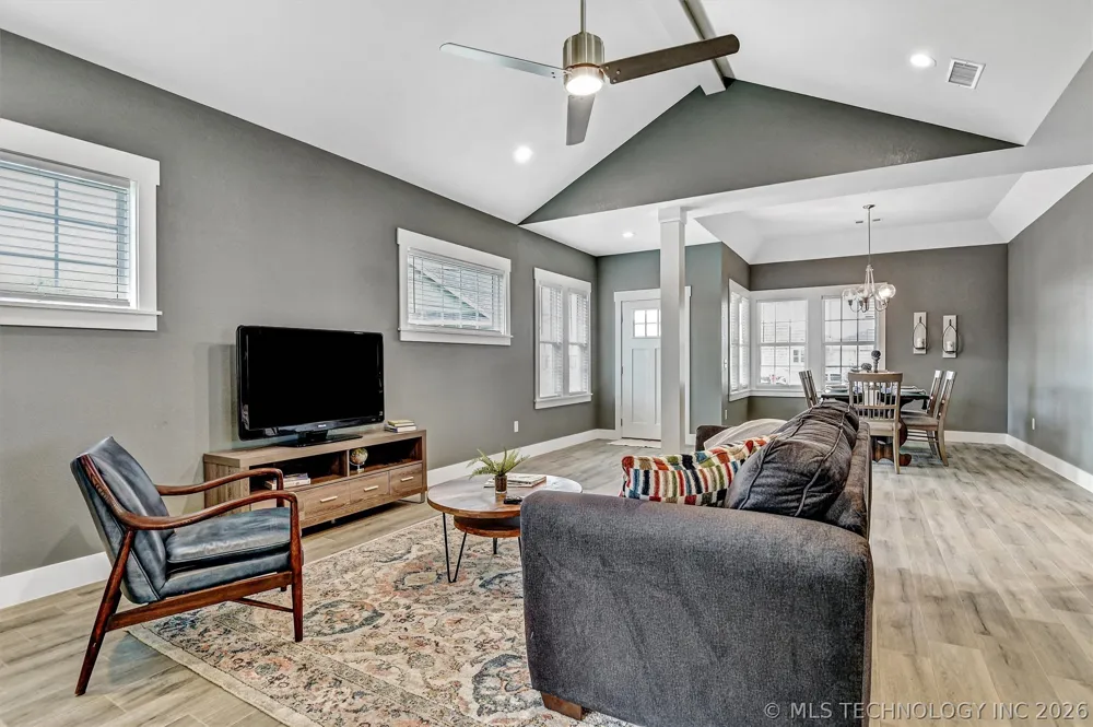 1178 Wild Indigo Circle Calera, OK 74730