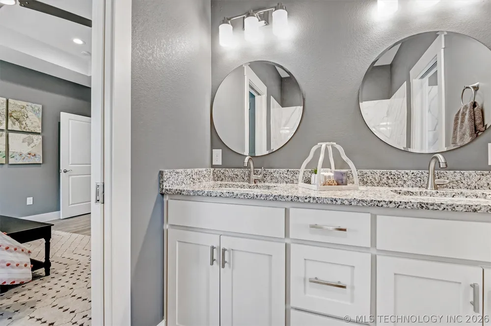1178 Wild Indigo Circle Calera, OK 74730