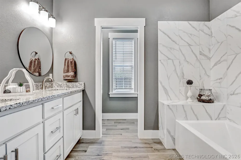 1178 Wild Indigo Circle Calera, OK 74730