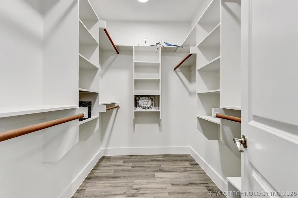 1178 Wild Indigo Circle Calera, OK 74730