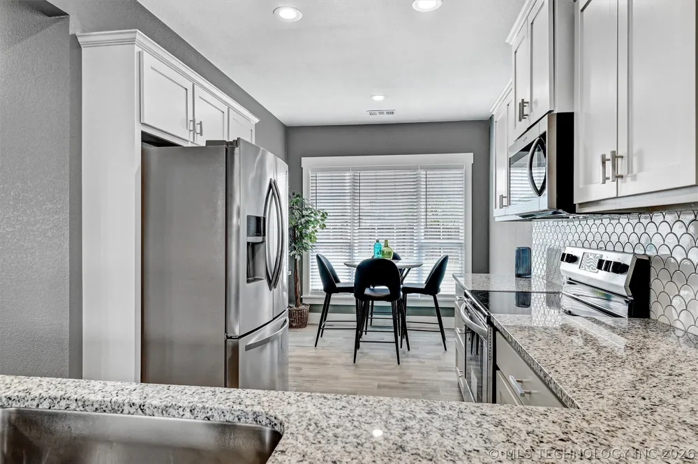 1178 Wild Indigo Circle Calera, OK 74730