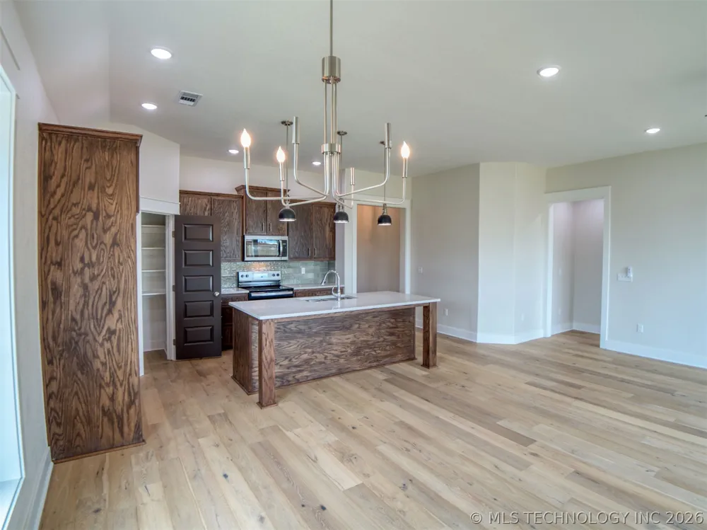 1197 Wild Indigo Circle Calera, OK 74730