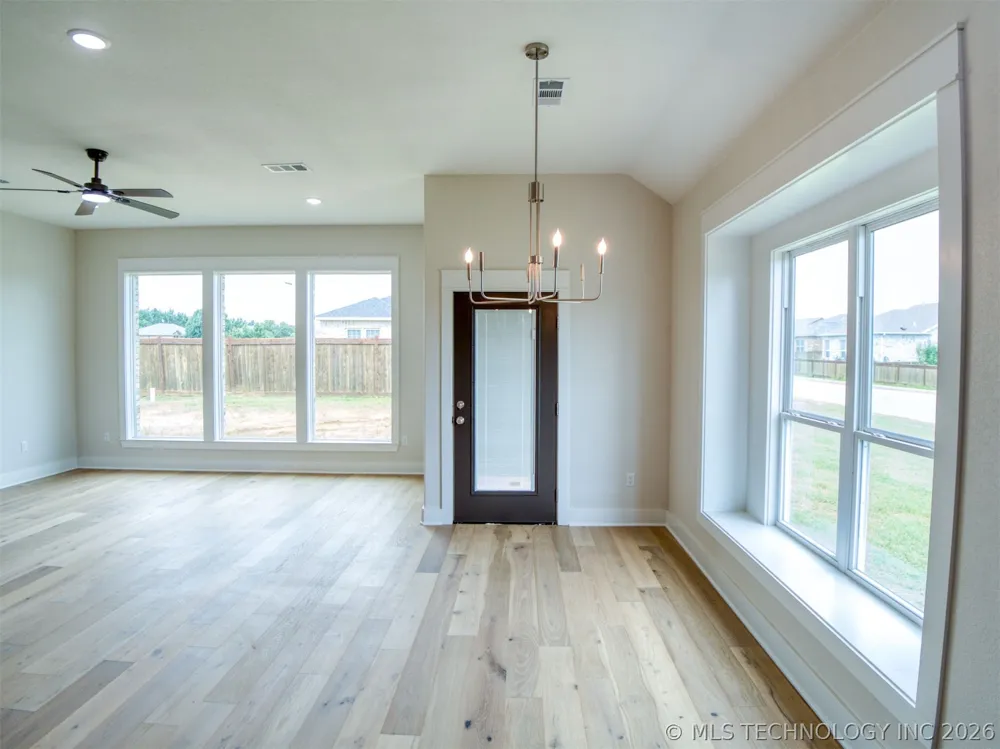 1197 Wild Indigo Circle Calera, OK 74730