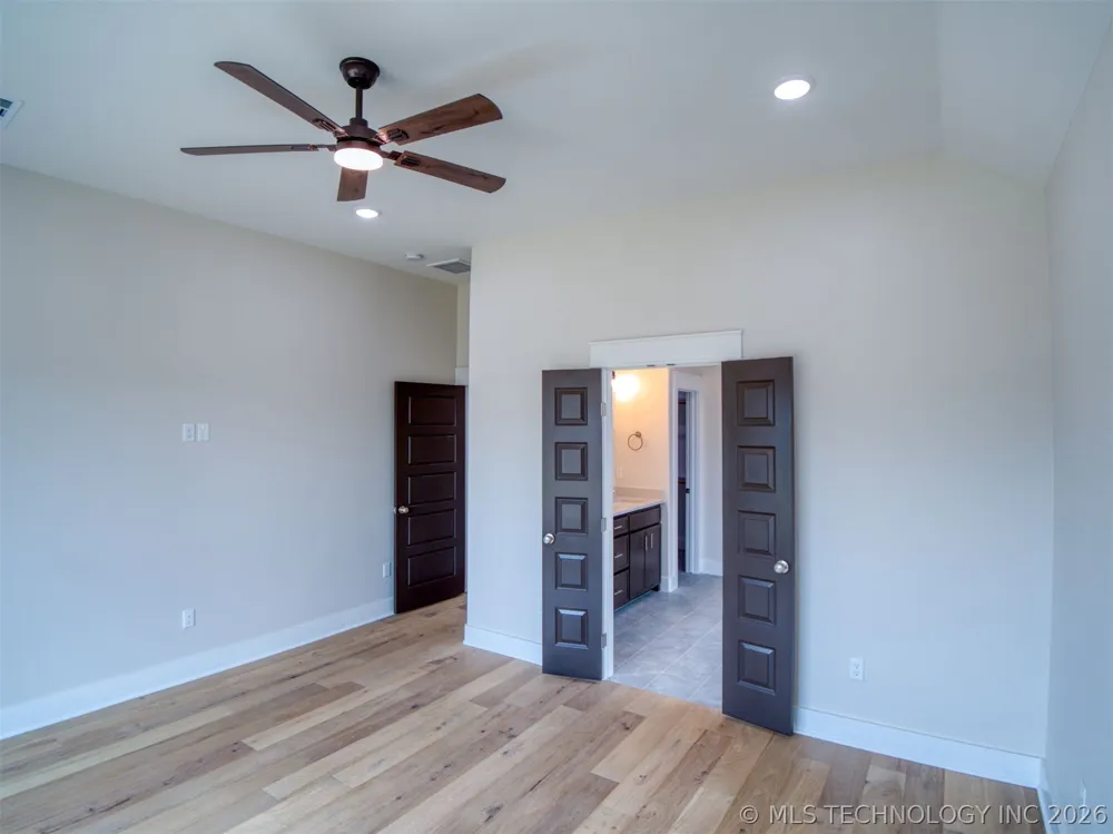 1197 Wild Indigo Circle Calera, OK 74730