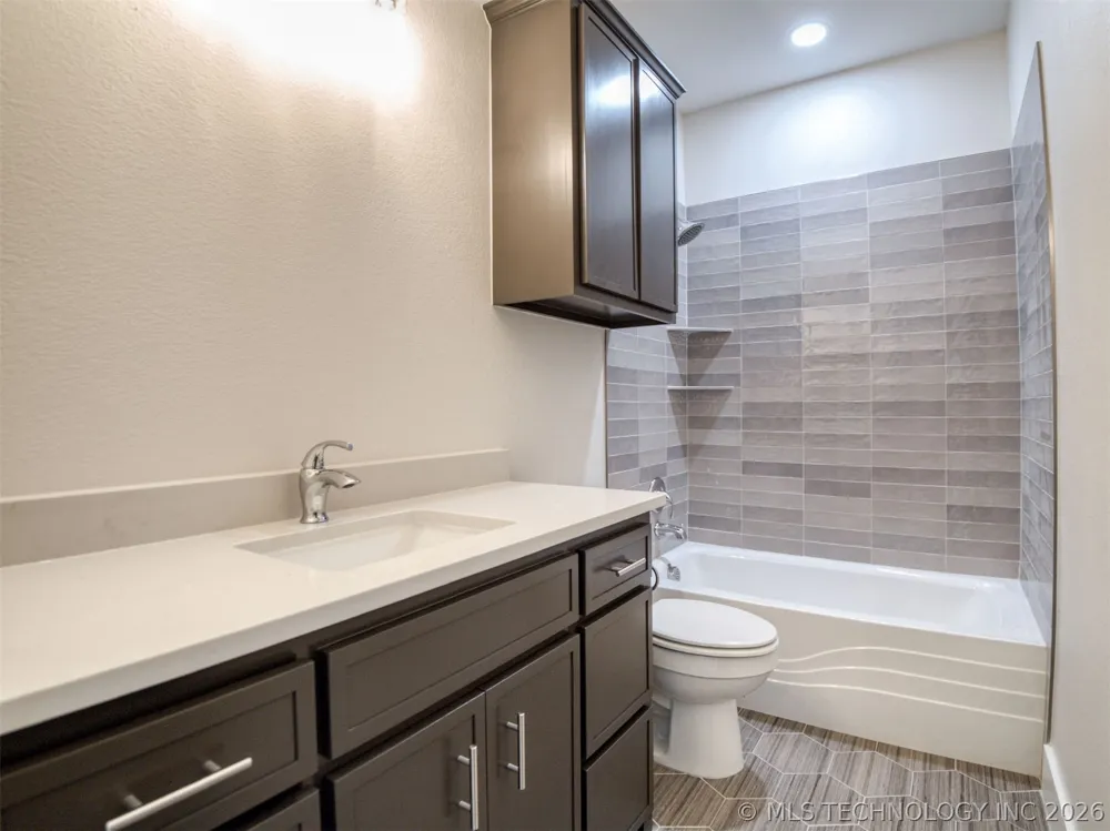 1197 Wild Indigo Circle Calera, OK 74730