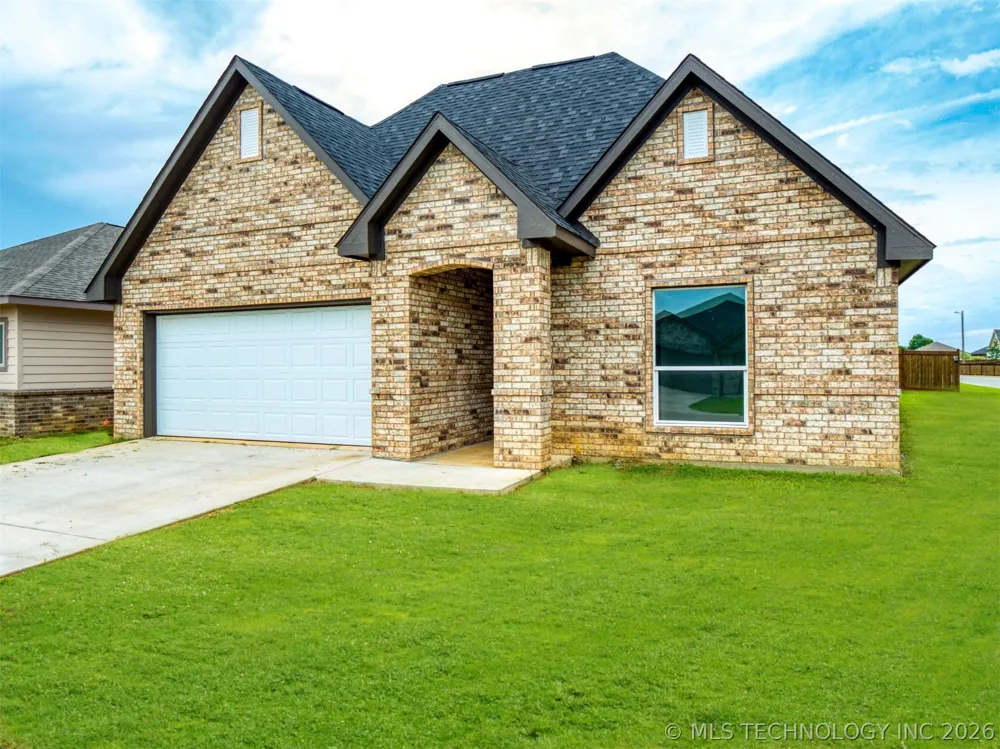 1197 Wild Indigo Circle Calera, OK 74730