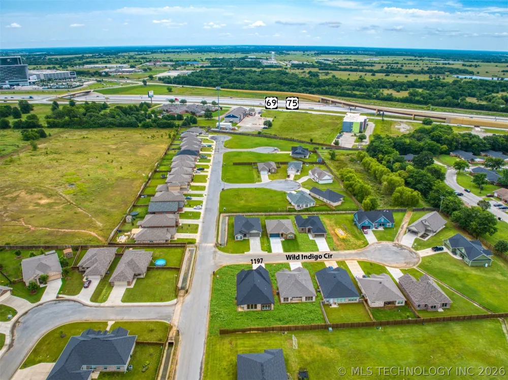 1197 Wild Indigo Circle Calera, OK 74730