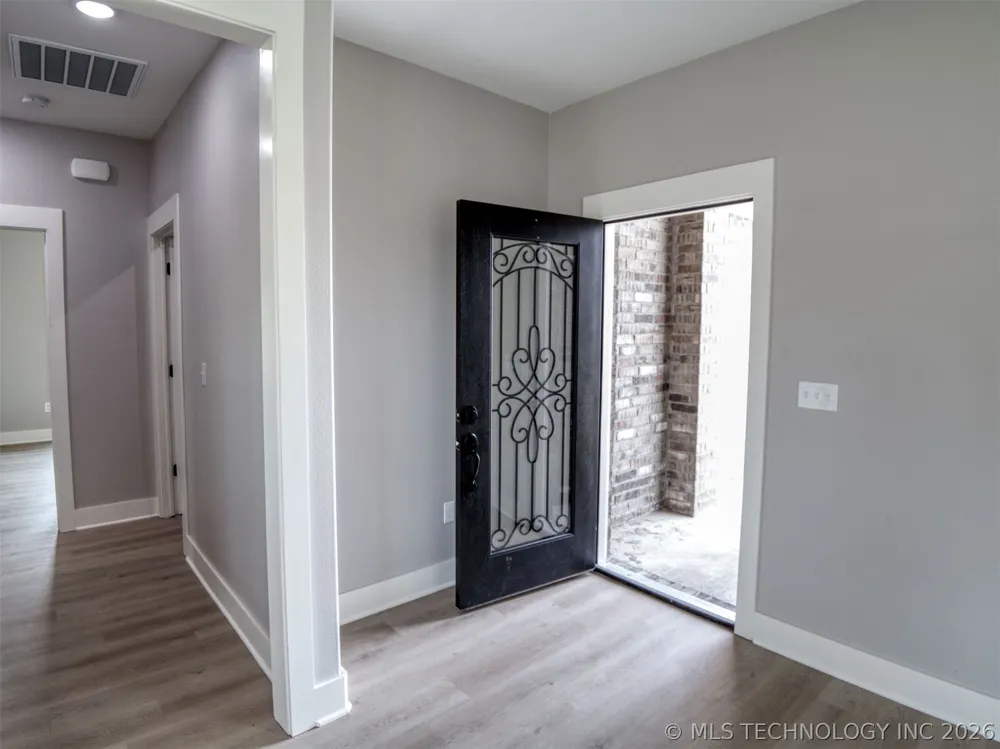 1190 Wild Indigo Circle Calera, OK 74730
