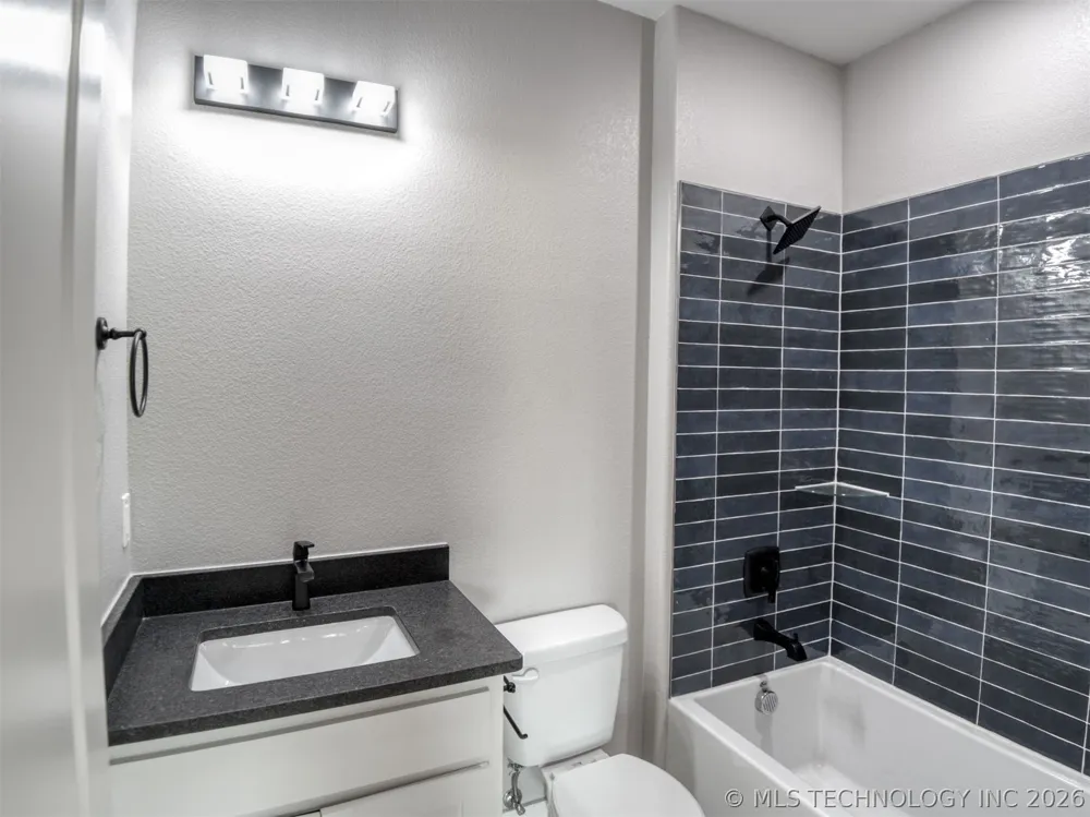 1190 Wild Indigo Circle Calera, OK 74730