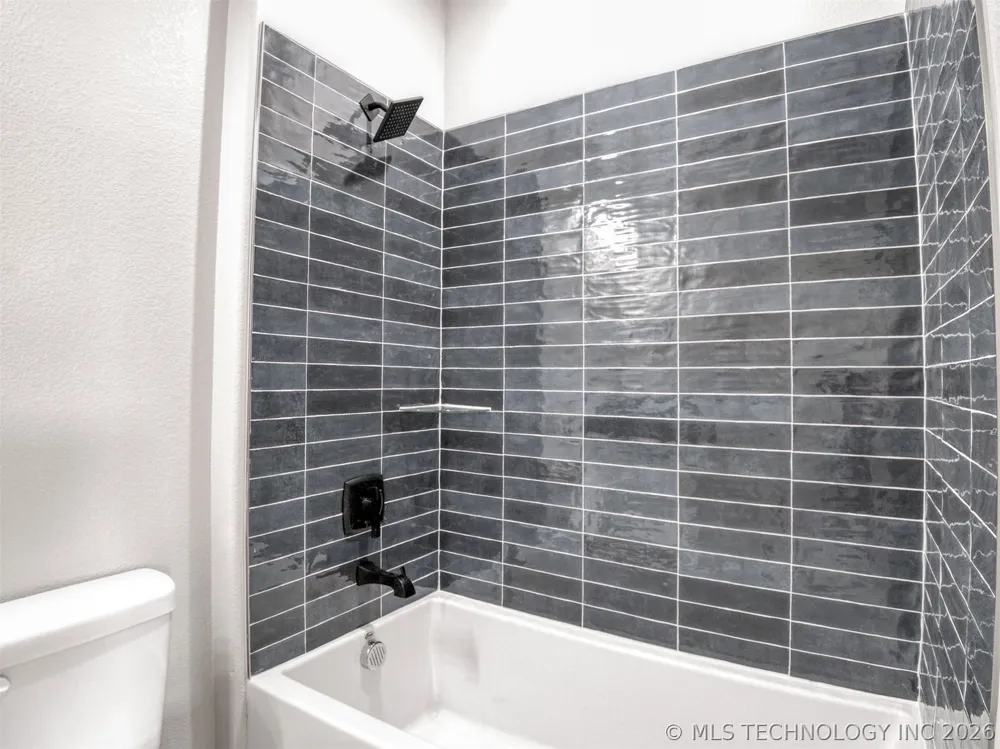1190 Wild Indigo Circle Calera, OK 74730
