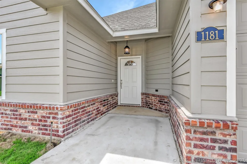 1181 Wild Indigo Circle Calera, OK 74730