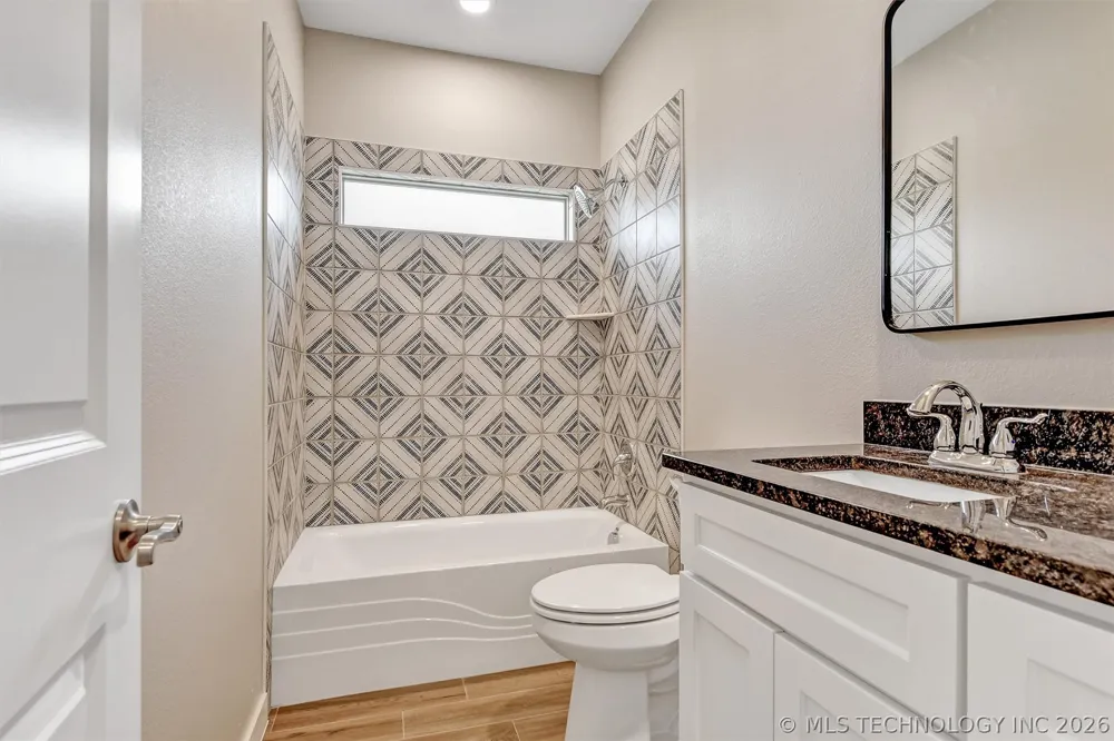 1181 Wild Indigo Circle Calera, OK 74730