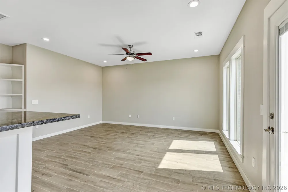 1181 Wild Indigo Circle Calera, OK 74730