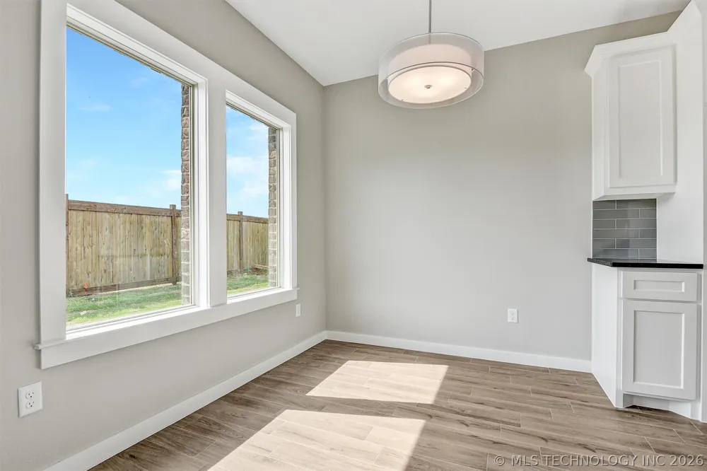1181 Wild Indigo Circle Calera, OK 74730