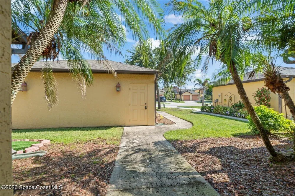 990 Luminary Circle #105 Melbourne, FL 32901