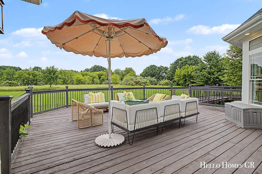 5327 Canyon River Drive NE Ada, MI 49301