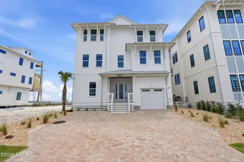 5931 Gulf Drive