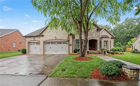 1070 Old Stone Lane