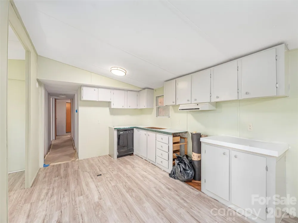 87 Holly Ridge Road Candler, NC 28715