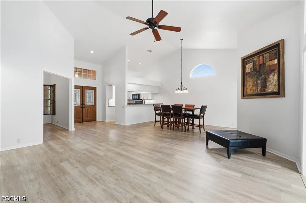Breton Circle Fort Myers, FL 33912