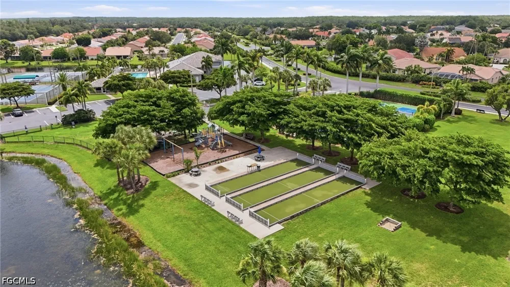 Breton Circle Fort Myers, FL 33912