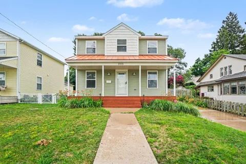 2123 Lakeshore Drive