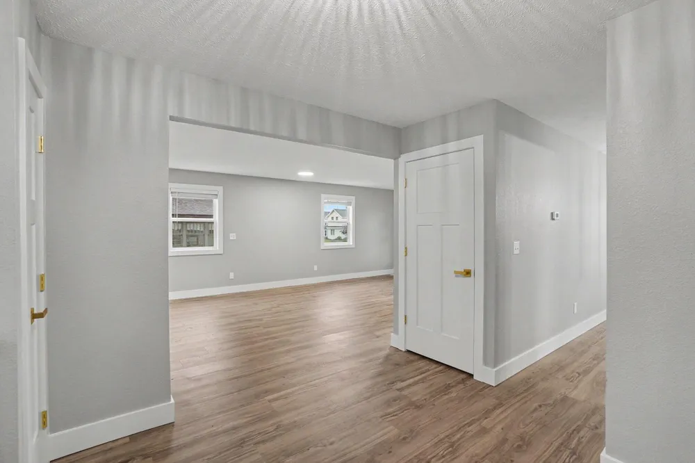 2123 Lakeshore Drive Muskegon, MI 49441