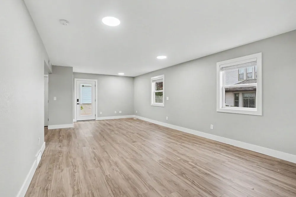 2123 Lakeshore Drive Muskegon, MI 49441